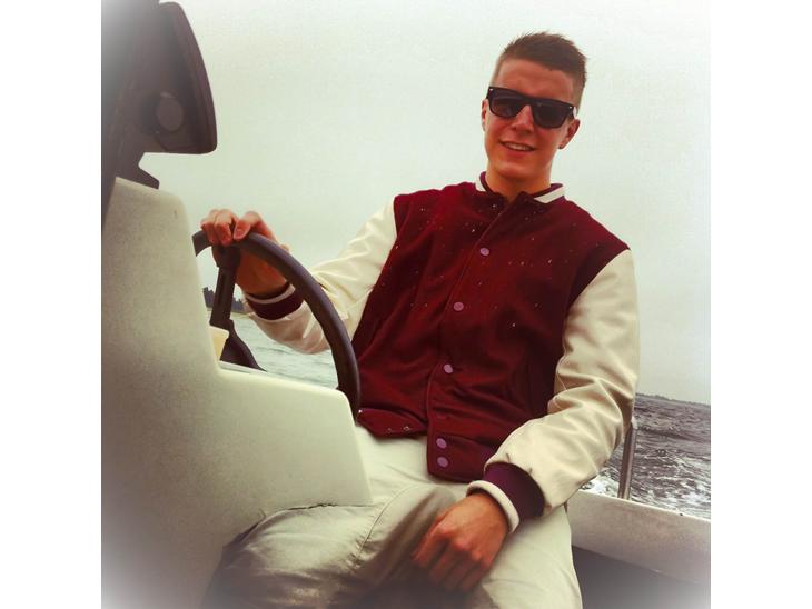 {{currentPhoto.altText}} billede {{currentPhoto.number}}