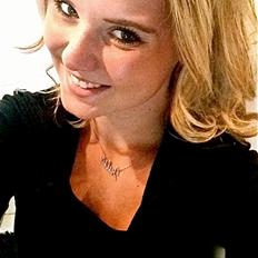 Kvinde Julie