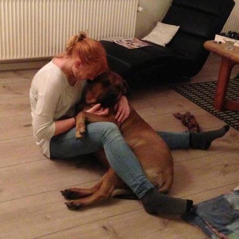 Kvinde Simone Bell billede 5