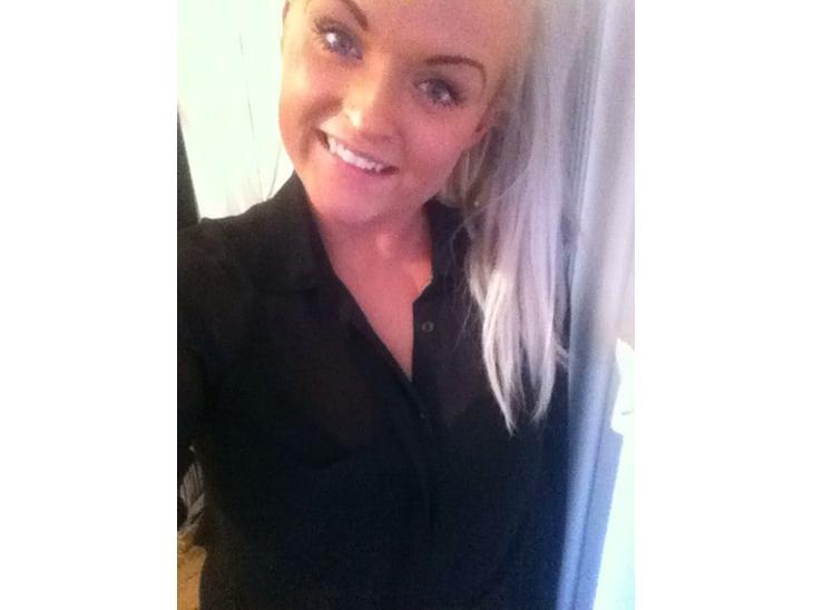 {{currentPhoto.altText}} billede {{currentPhoto.number}}