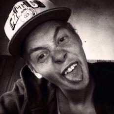 Mand Dennis Zakarias