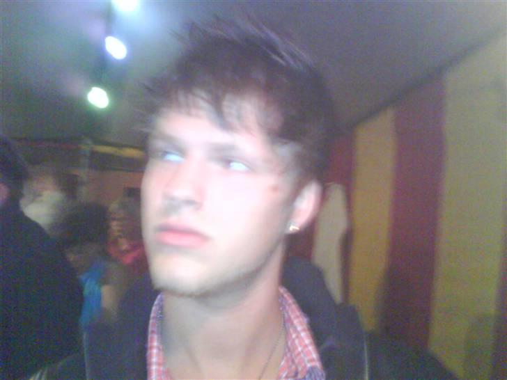 Mand Mads P - Haha.. Til byfest.. :b billede 6