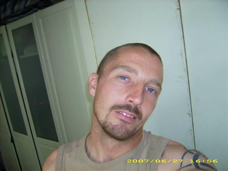 Mand lars - tænker stort ggg billede 1