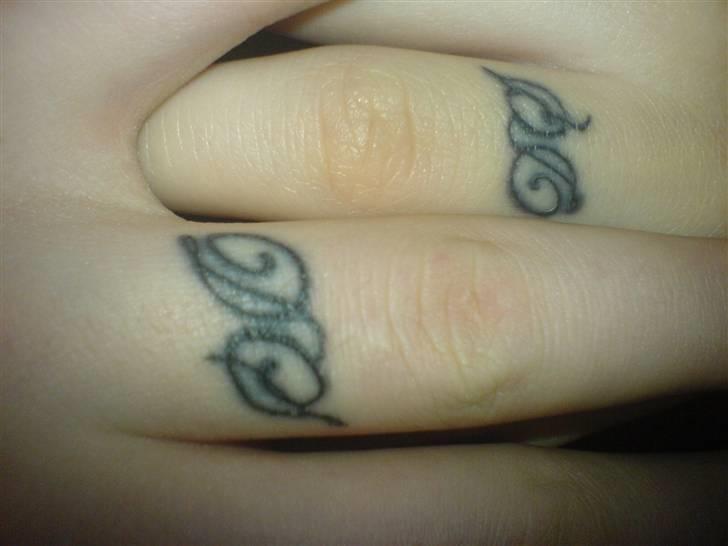 Kvinde Sandra og Danny - Vores forlovelsesringe. billede 2