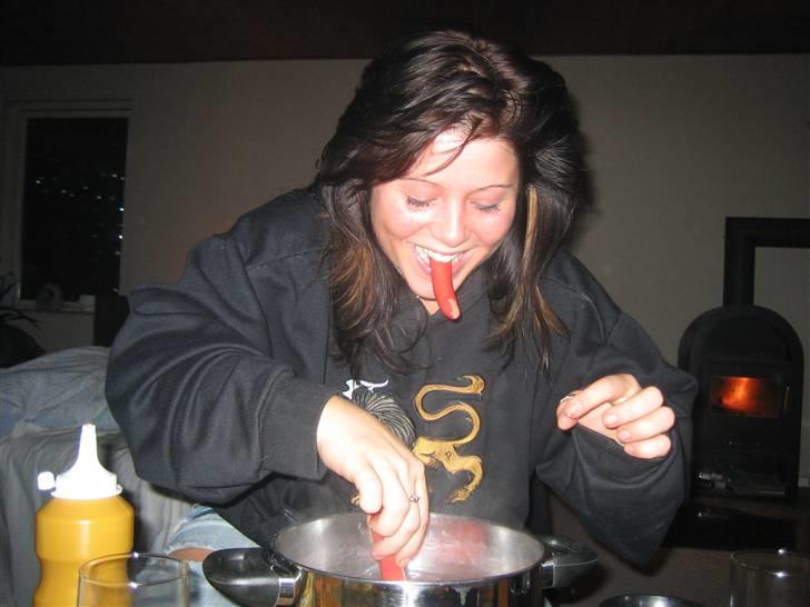 Kvinde kristina - sådan kan man sige ud kl 6 om morgen i ædru tilstand og uden hjælpemidler:) billede 7