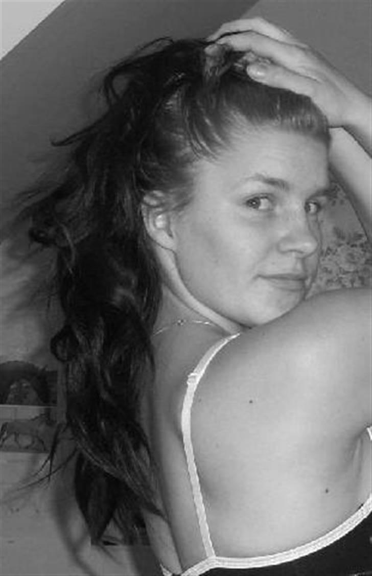 Kvinde Nina - 4-12-08 billede 2