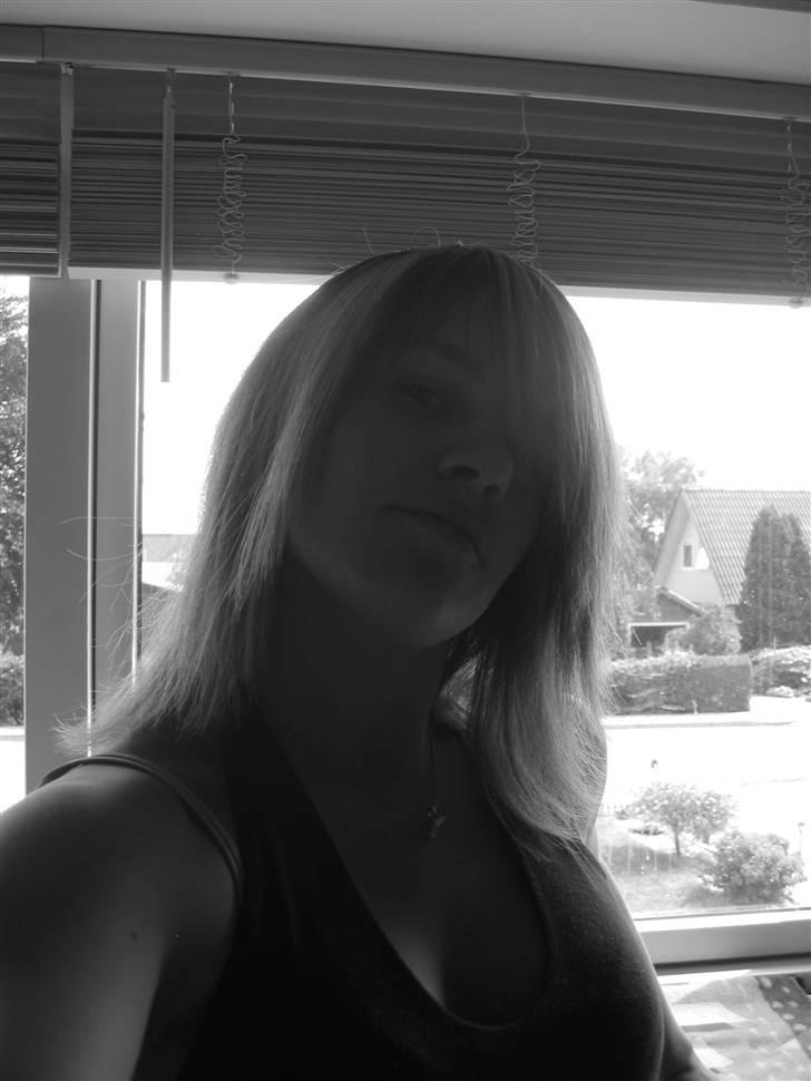 Kvinde Nina - tror det er fra 06 eller 07 billede 3