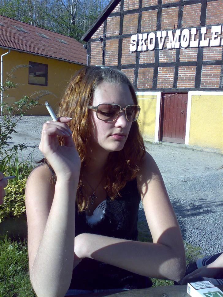 Kvinde Anna D - min elskede roomie fra fe <33  [min bamse] billede 6