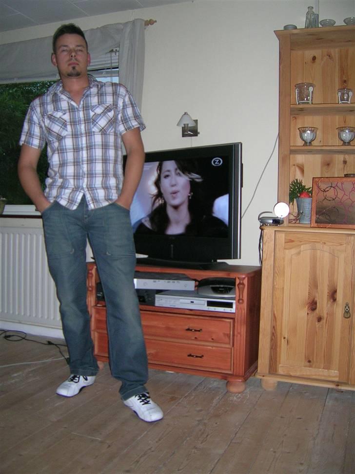 Mand LØVEN - på vej i byen billede 13