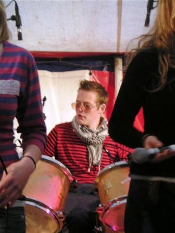 Mand Emil Sylvester - Spiller lidt af det hele ;) billede 5