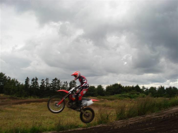 Mand Ole Riber - Her er jeg ifærd med min yndlingsbeskæftigelse :D billede 8