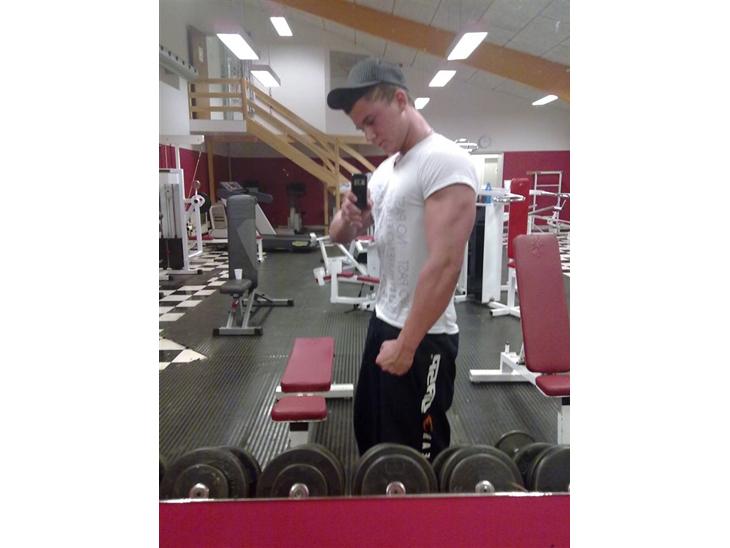 {{currentPhoto.altText}} billede {{currentPhoto.number}}