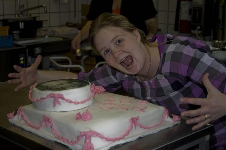 Liva's dåbskage * min første fondant kage * billede 3