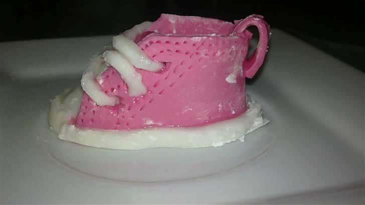 Det søde kage liv :) - Baby sko i fondant .. 
Lavet onsdag den 1 September 
i kedsomhed :P billede 5