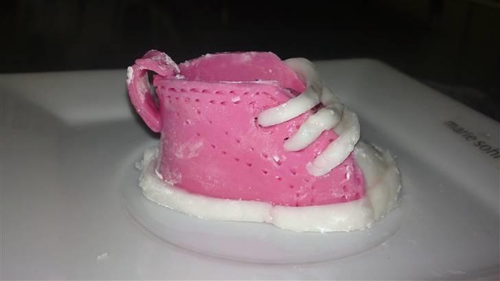 Det søde kage liv :) - Baby sko i fondant .. 
Lavet onsdag den 1 September 
i kedsomhed :P billede 7