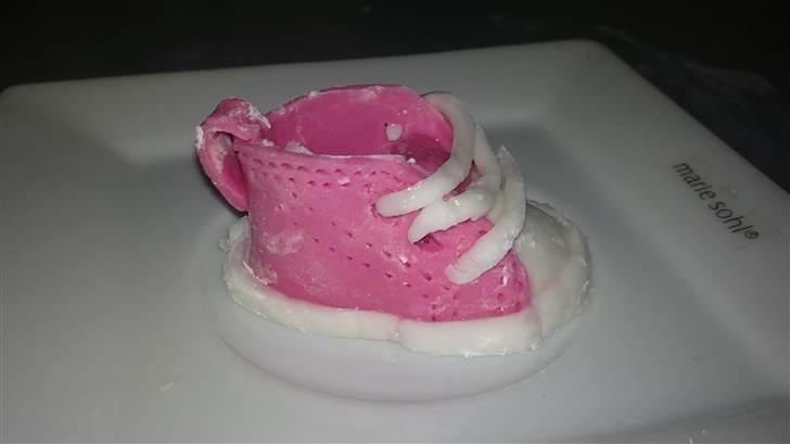 Det søde kage liv :) - Baby sko i fondant .. 
Lavet onsdag den 1 September 
i kedsomhed :P billede 8