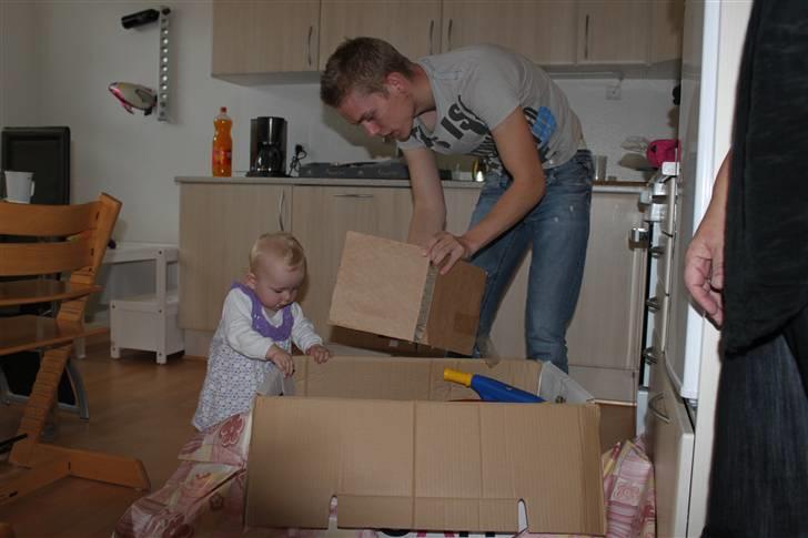 Cecilie`s 1 års fødselsdag. billede 3