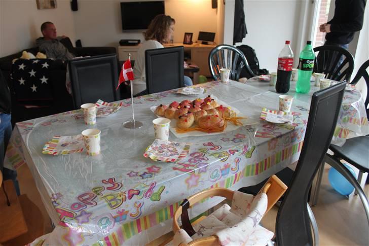 Cecilie`s 1 års fødselsdag. billede 23