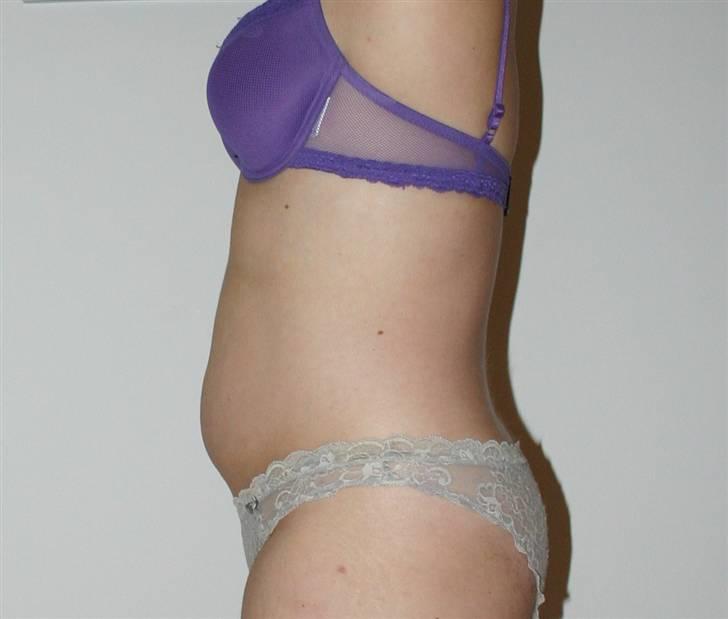 Mavebilleder - Uge 23+0, har nu taget 1 kg på, så vægten hedder nu 69,5 og maven ser lidt anderledes ud :o) endelig begynder det at ligner lidt mere end en delle :oD billede 8
