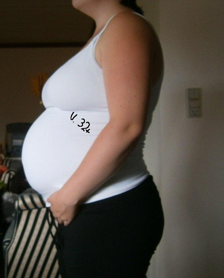 Mavebilleder  - uge 32+0 hun fylder godt der inde. vægten siger +6kg billede 17