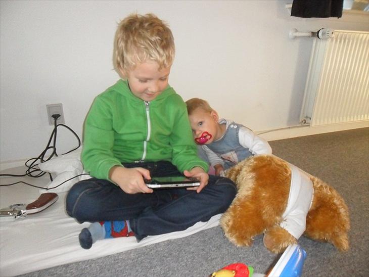 {{currentPhoto.altText}} billede {{currentPhoto.number}}