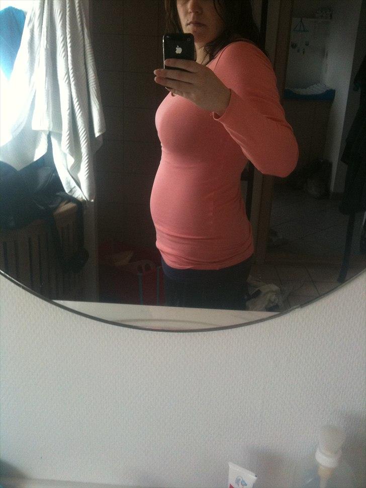 Min graviditet <3 - 14 dage efter fødslen.  billede 45