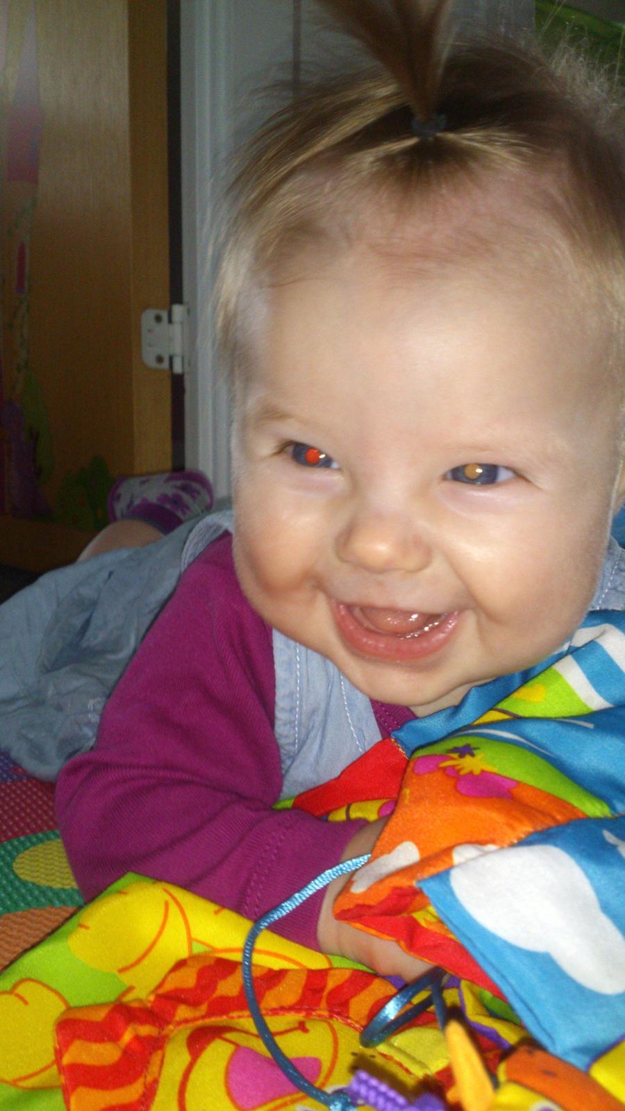 Freya på 5 mdr - thi hi mor.. billede 2