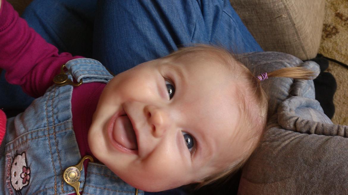 Freya på 5 mdr - smile pigen billede 10