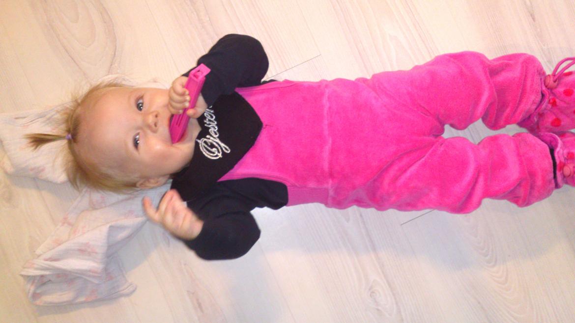 Freya på 5 mdr - den dejlige freya.. billede 11