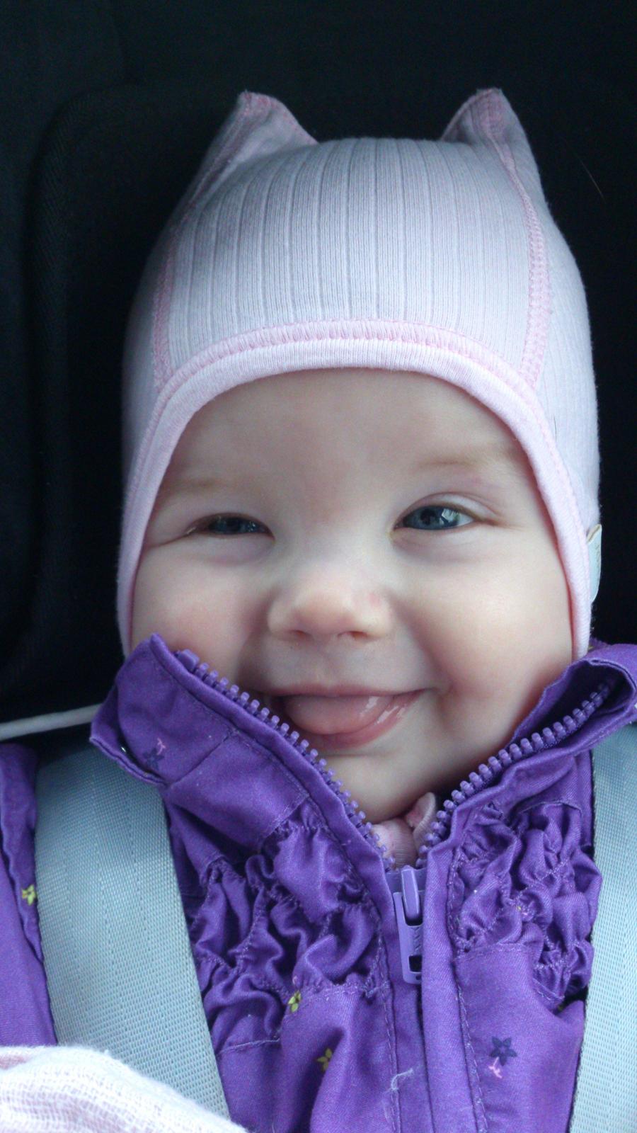 Freya på 5 mdr - klar til at hente storebror fra børnehave en blæse - kold dag.. billede 17
