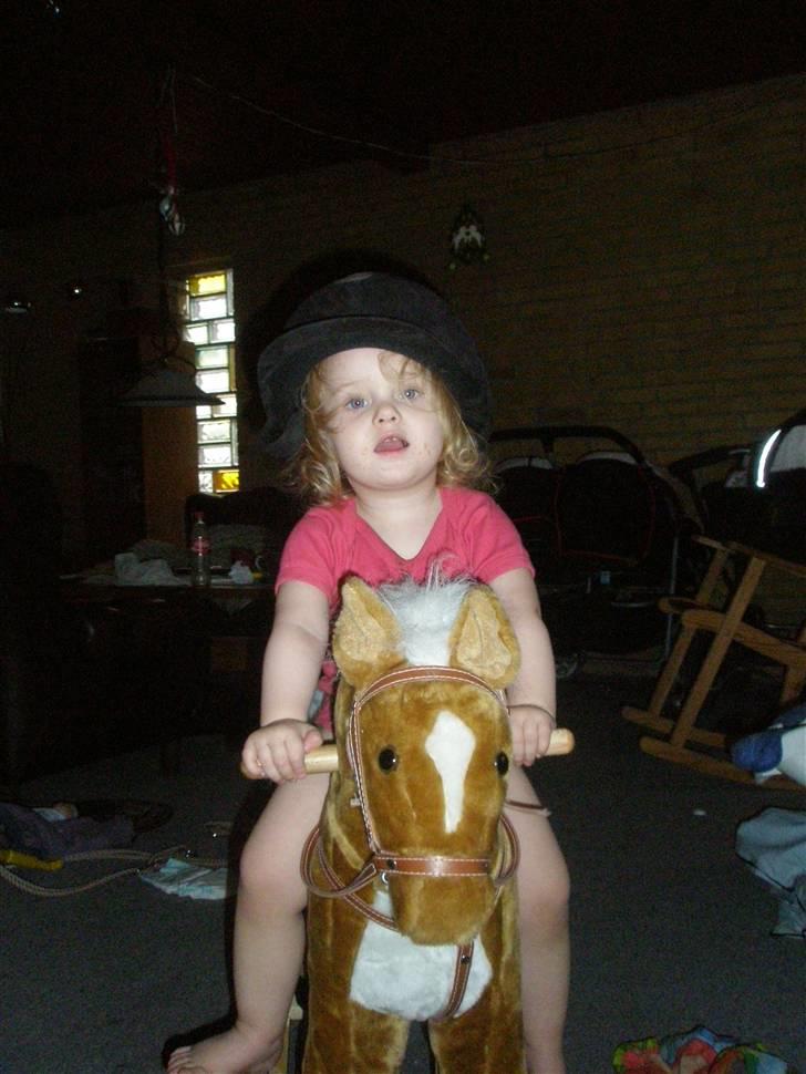 Pige Mathilde Caroline billede 12