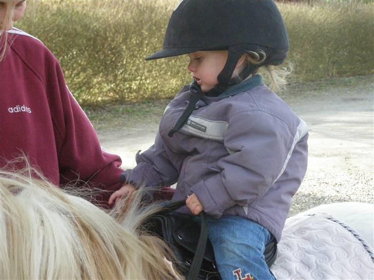 Pige Mathilde Caroline billede 19