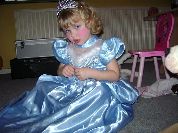 Pige Josephine Hannibal - Prinsessen til fastalavn 2008 billede 16