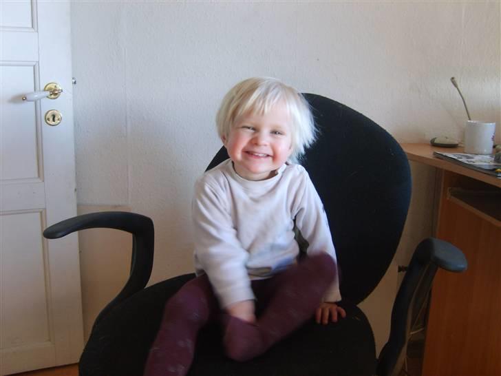 Pige charlotte  billede 3