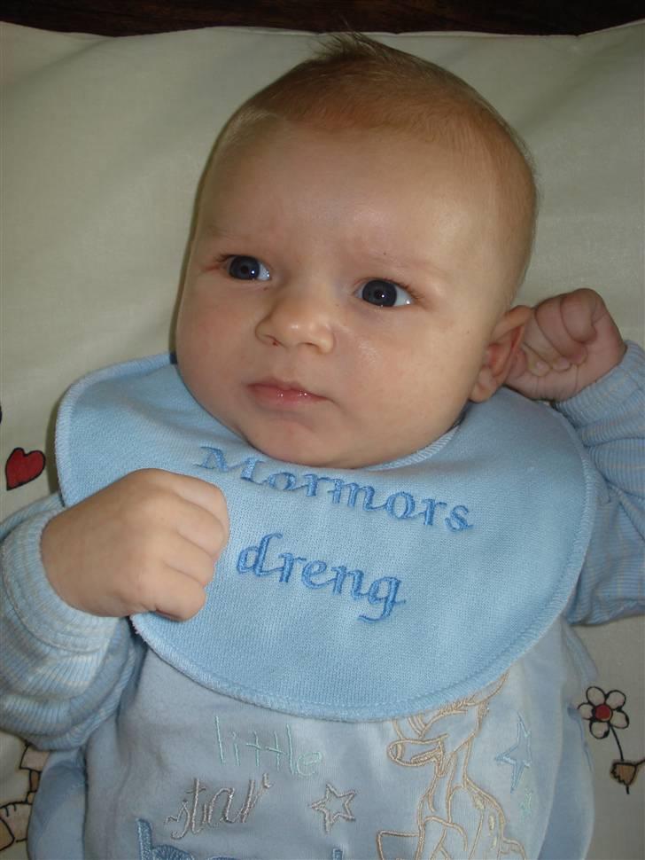 Dreng Nicklas - Mormor´s ynglings billed... smiler... billede 7