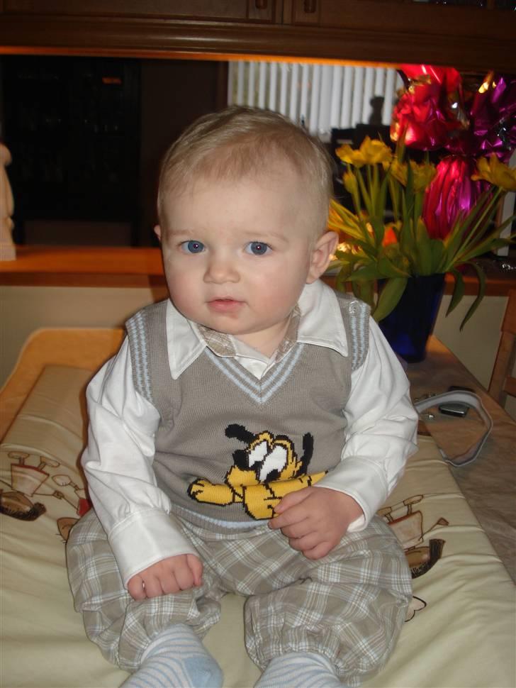 Dreng Nicklas - Nicklas på vej til fest... 20 marts 2008 billede 9
