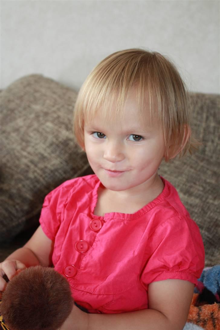 Pige Sarah - Frækt grin. billede 1