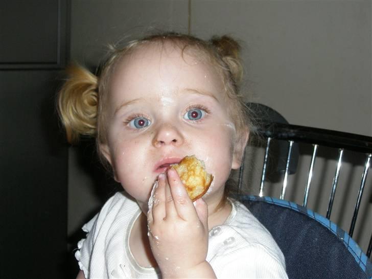 Pige Mathilde Caroline billede 1