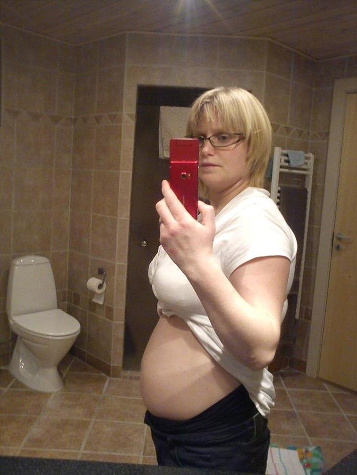 Pige Katrine Hoxer - Mig ca 3 dage efter jeg har født... billede 17