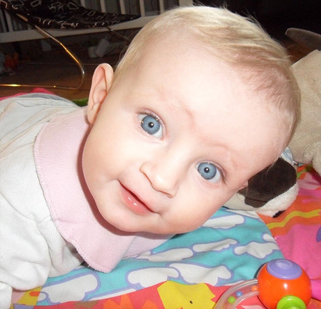 Pige Emma Yasmin billede 9