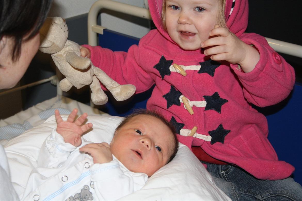 Dreng Lukan - Storesøster på besøg billede 8