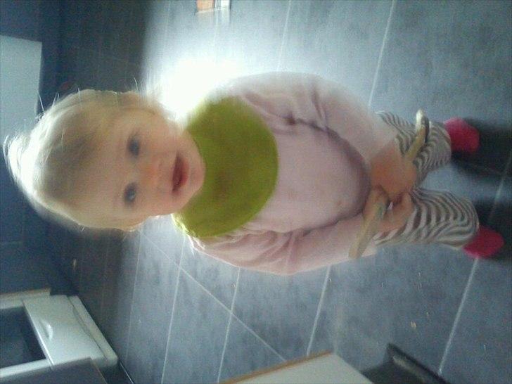 Pige Celina Elisabeth billede 1
