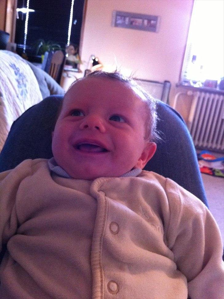 Dreng Liam Tonny Hansen - se mor jeg smiler til dig  billede 1