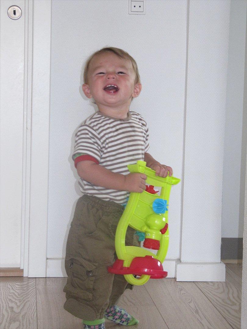 Dreng Mads - Charme-smilet :-) billede 10