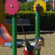 Pige Saseline