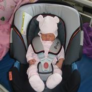 Pige Freja Elisabeth