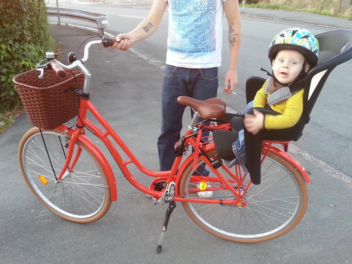 Dreng Willas - Willas på sin første cykel tur 7,5 mån.  billede 13