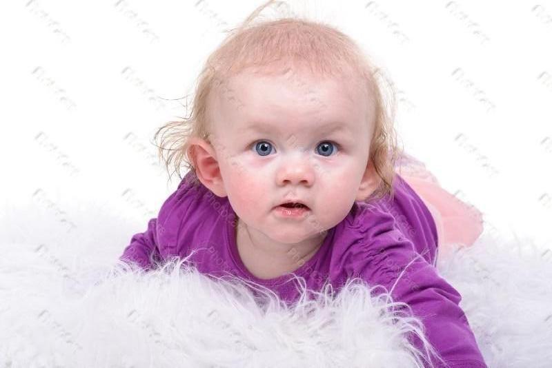 Pige Freja Elisabeth - freja nede og taget billed i photocare:-) billede 8