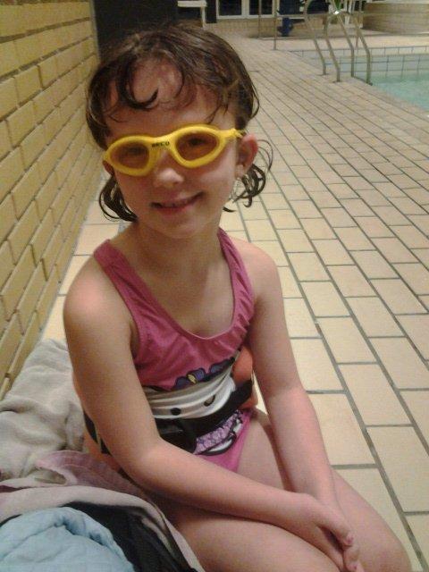 Pige josephine jensen - nye svømme briller
 billede 23