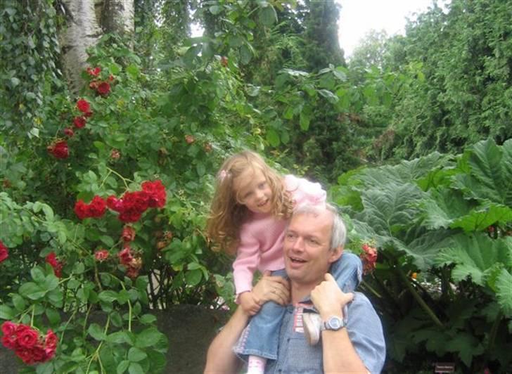 Pige Makayla - Sammen med onkel Per (2 år) billede 8